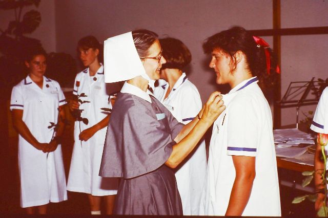 Diplomfeier mit Sr. Rosmarie Immer Schulleiterin